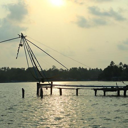 Ripples Service Villas Kollam Luaran gambar