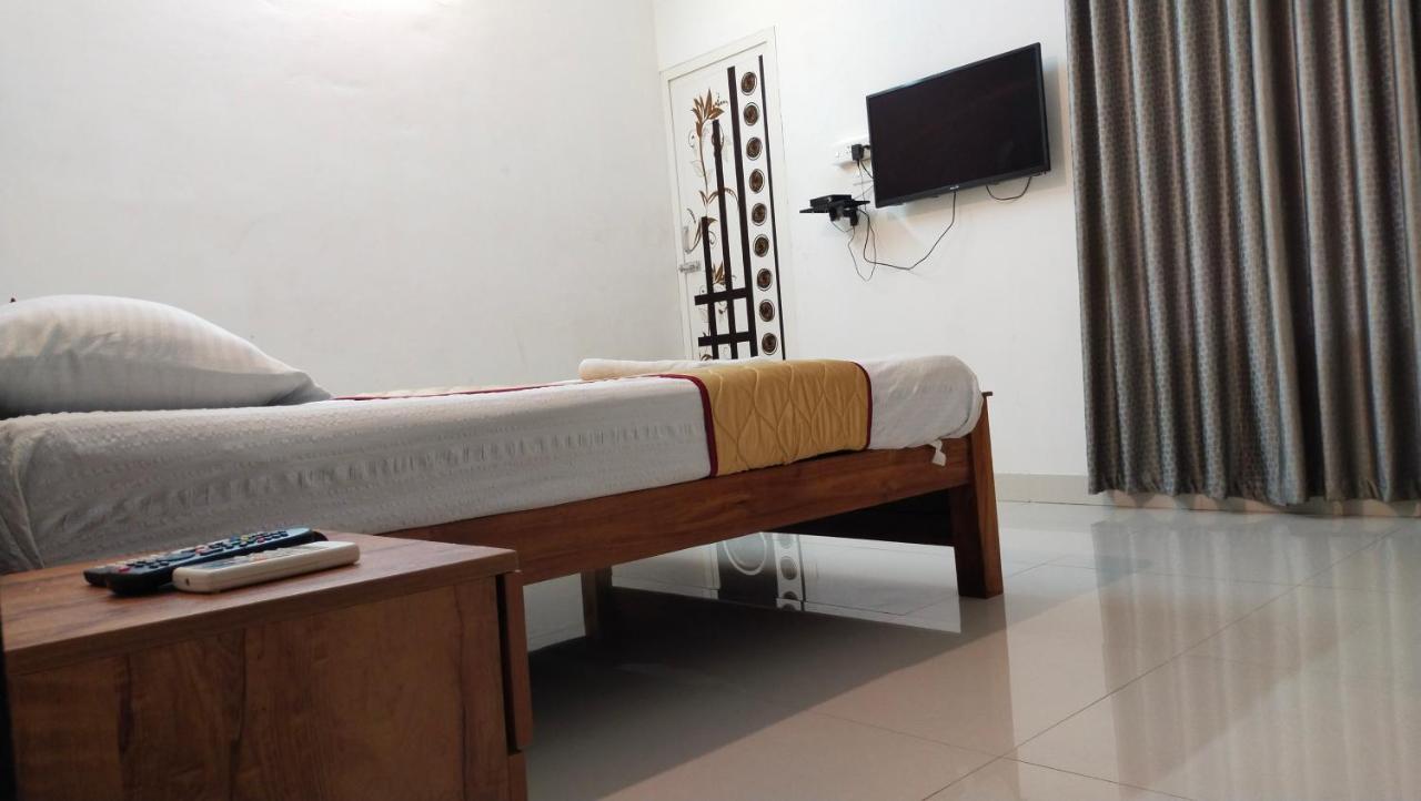 Ripples Service Villas Kollam Luaran gambar
