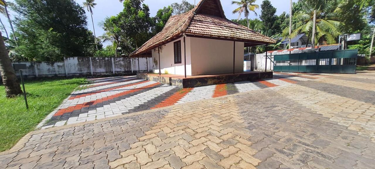 Ripples Service Villas Kollam Luaran gambar