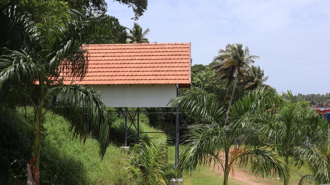 Ripples Service Villas Kollam Luaran gambar
