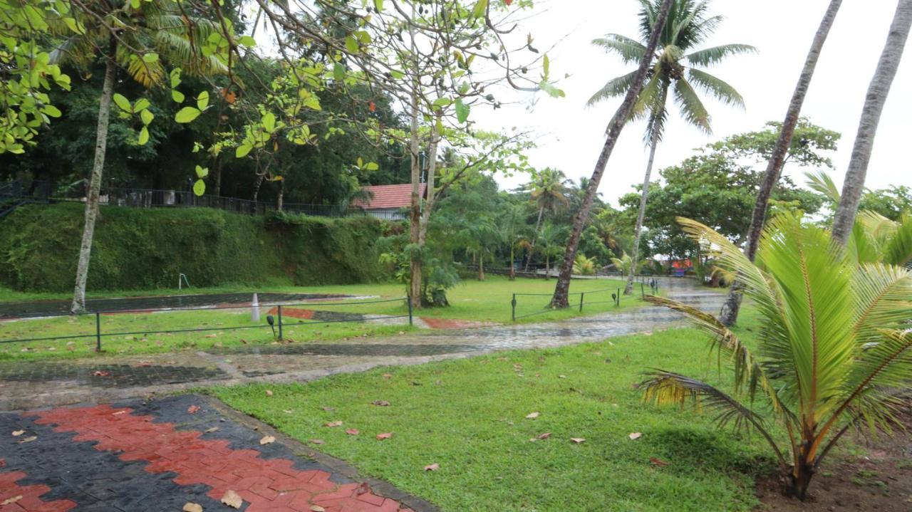 Ripples Service Villas Kollam Luaran gambar