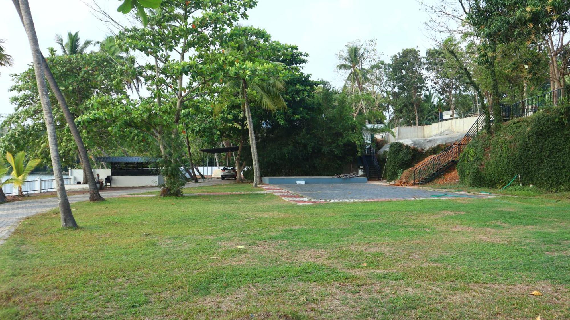 Ripples Service Villas Kollam Luaran gambar